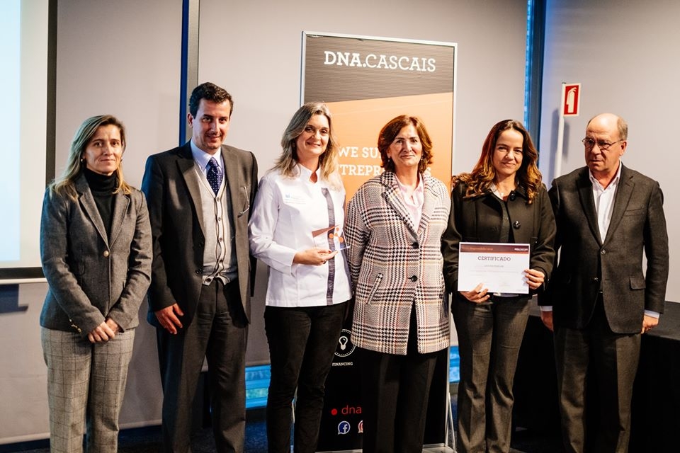 foto-trofeu-projeto-empreendedor-pela-dna-cascais